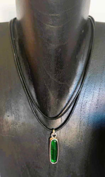Collar Cuero Colgante Cristal Verde