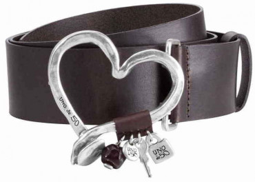 Love-at-first-sight leather belt