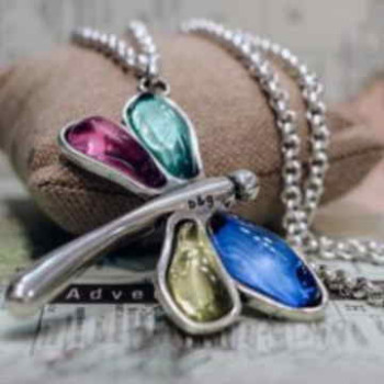 Gliederketten Halskette Vierfarbiger Libellen Anhaenger