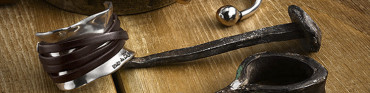 Bracelet manchette en argent avec cordon de cuir