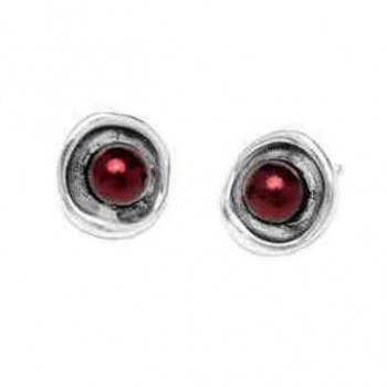 Round pearl stud earrings bordeaux