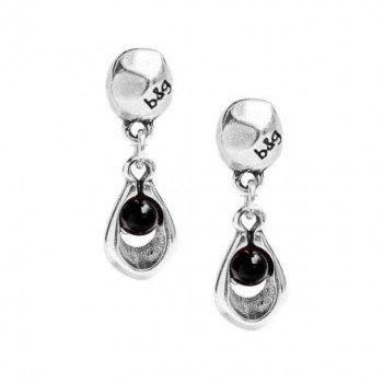 Boucles d'oreilles pendantes en perles noires