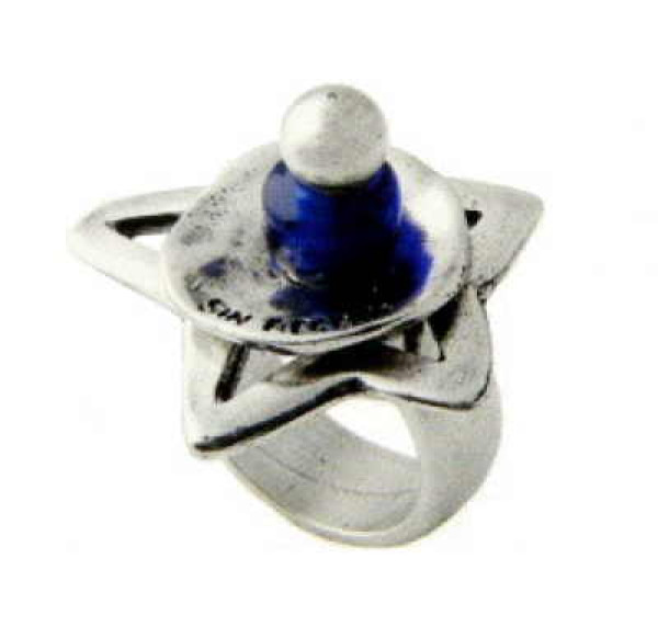 Ring in star shape