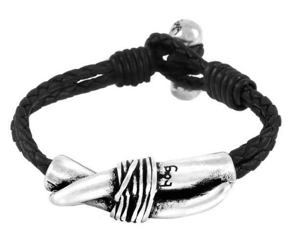 Braided leather bracelet with fangs