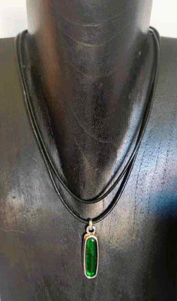 Collar Cuero Colgante Cristal Verde
