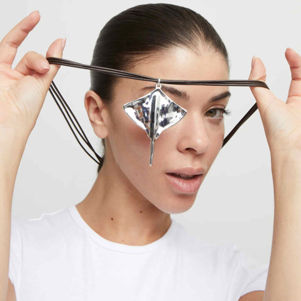 Lässige Rochenanhänger Lederhalskette