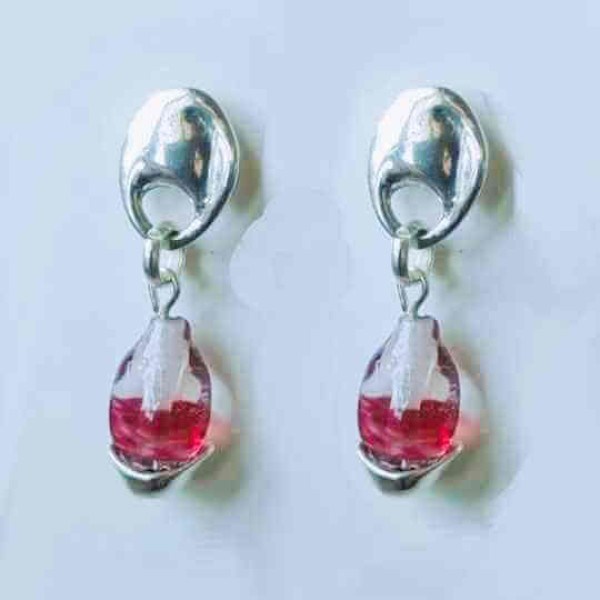 Pendientes ovalados perla de Murano morado