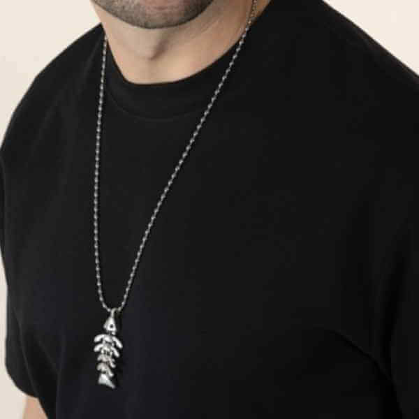 Halskette mit Fisch Anhaenger