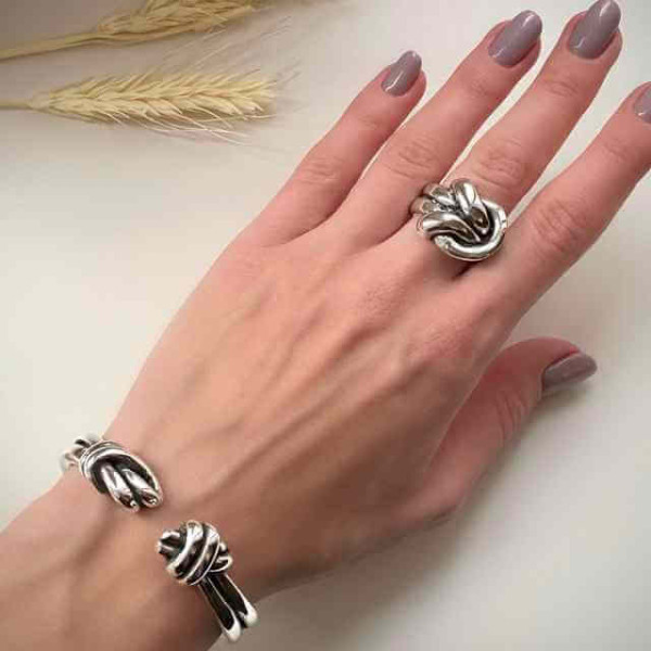 Stilvoller Knoten Ring Silber