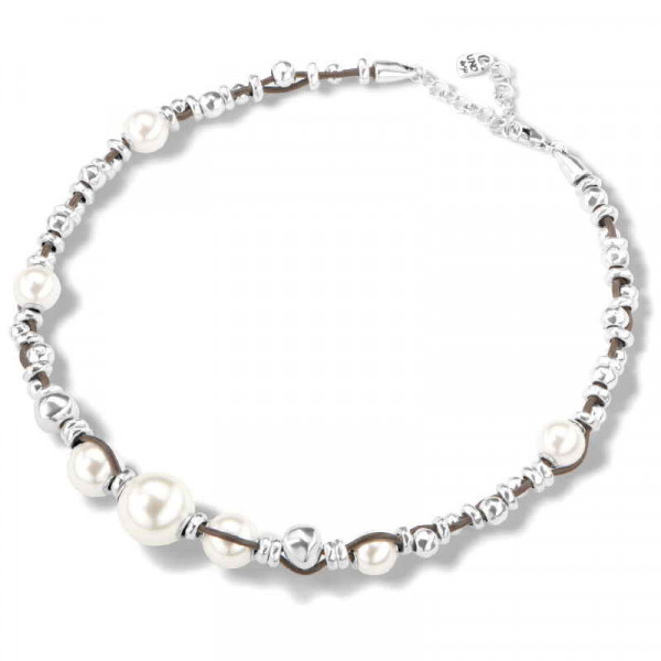 Collar corto cuero combinado perlas blancas