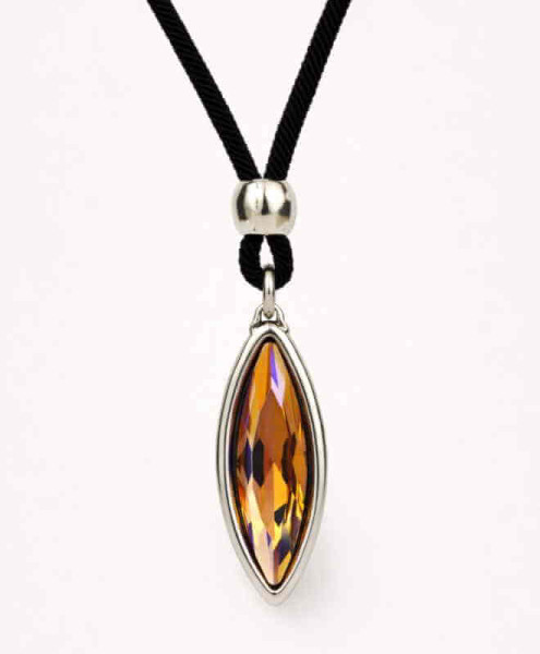 Collar cordón colgante ovalado rosa