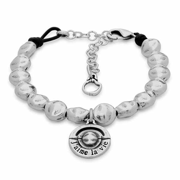 Beaded silver bracelet round pendant