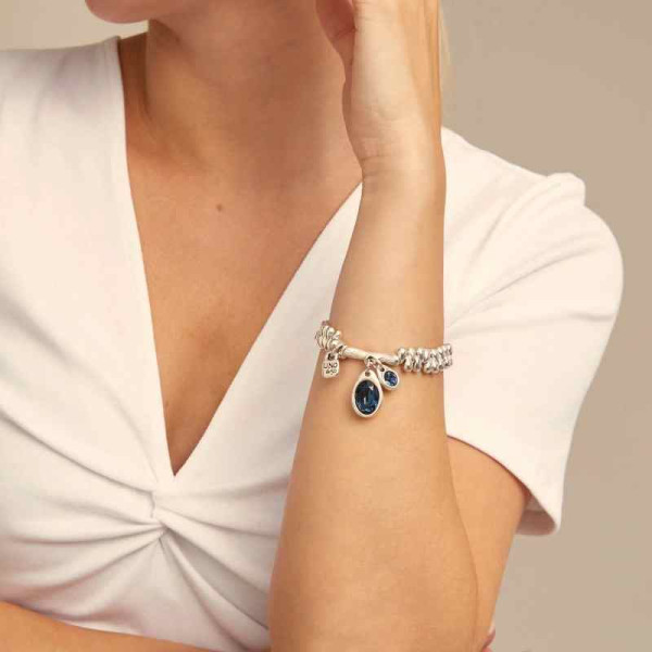 Bracelet perles pendentifs cristaux bleus