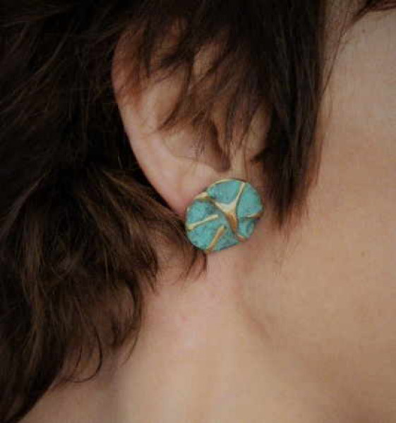 Round bronze earring turquoise patina