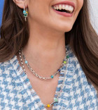 Bunte Perlenkette mit Totenköpfen