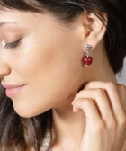 Pendientes perlas color burdeos