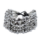 Pulsera cuero con diseño extravagante